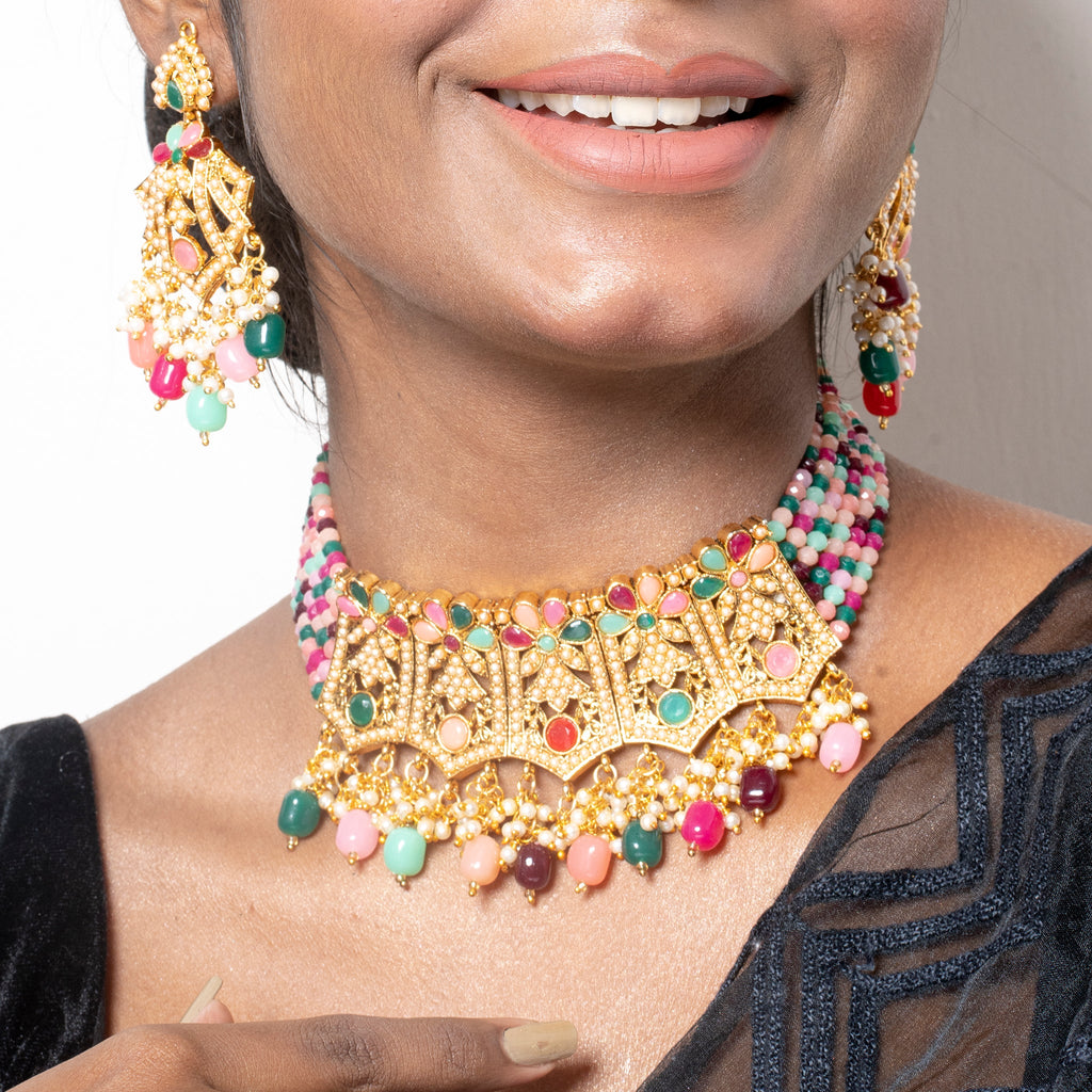 GOLDEN MULTICOLOR NECKLACE SET WITH MANG TIKA