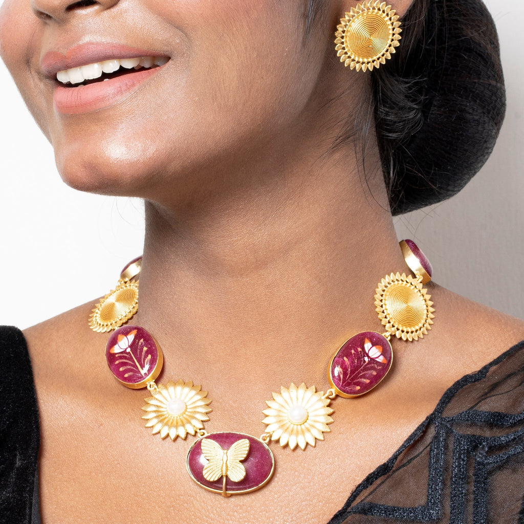 GOLDEN AND RED HAND PAINTED NECKLACE SET
