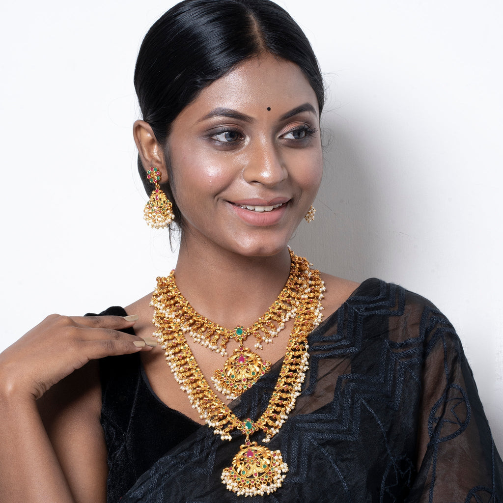 GOLDEN AMBI SOUTHINDIAN NECKLACE SET